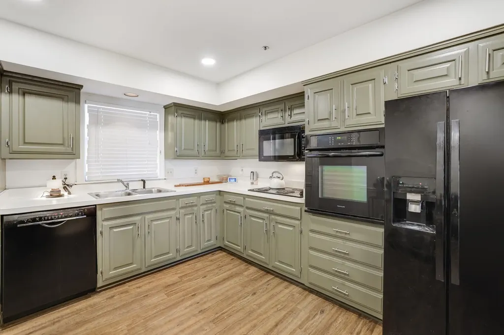 305 Rose Hall Nashville TN 37212