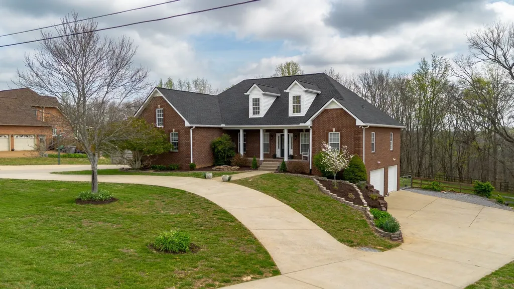 2060 Hickory Drive Springfield TN 37172