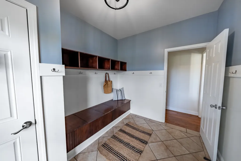 2060 Hickory Drive Springfield TN 37172