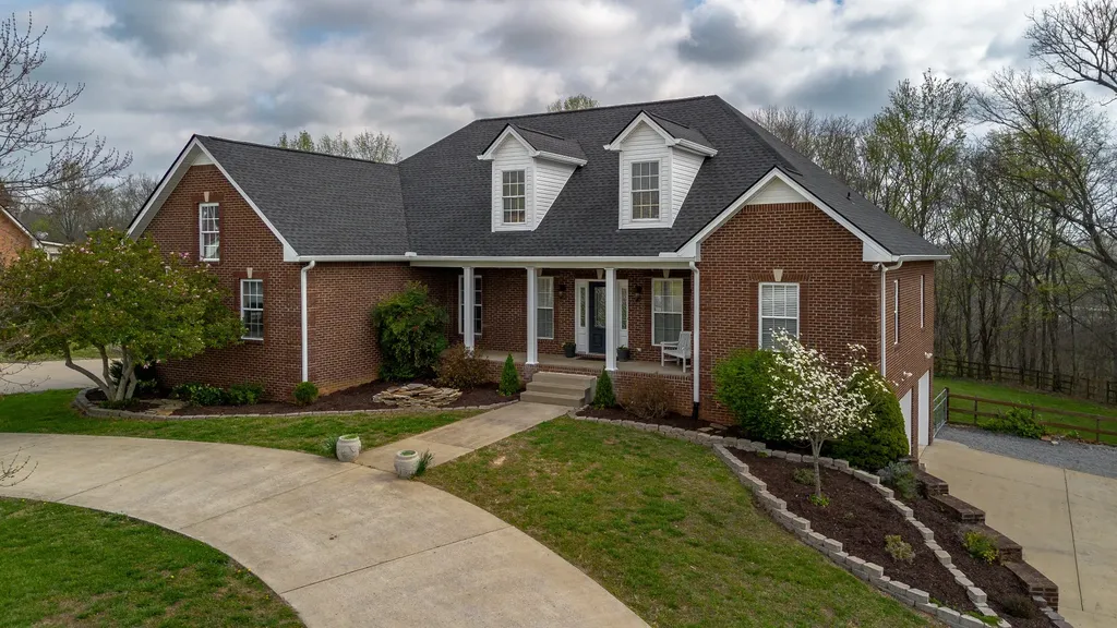 2060 Hickory Drive Springfield TN 37172