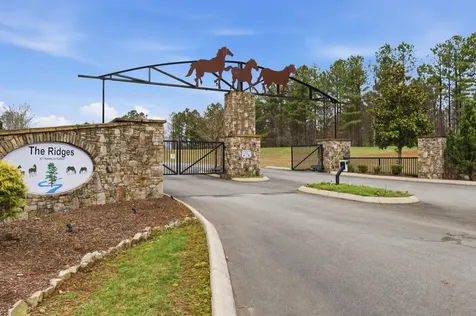 460 Cross Creek Drive South Pittsburg TN 37380