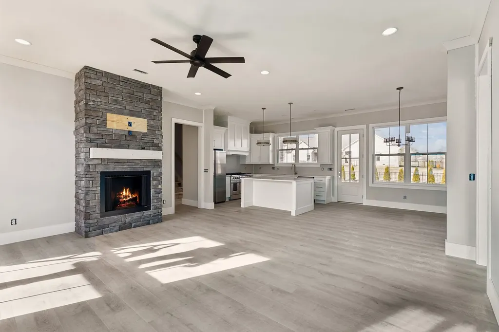 374 Chestnut Oak Avenue Smithville TN 37166