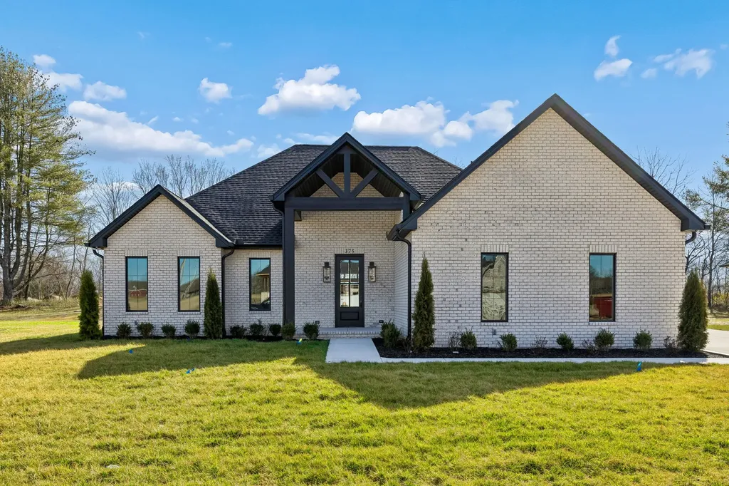 374 Chestnut Oak Avenue Smithville TN 37166