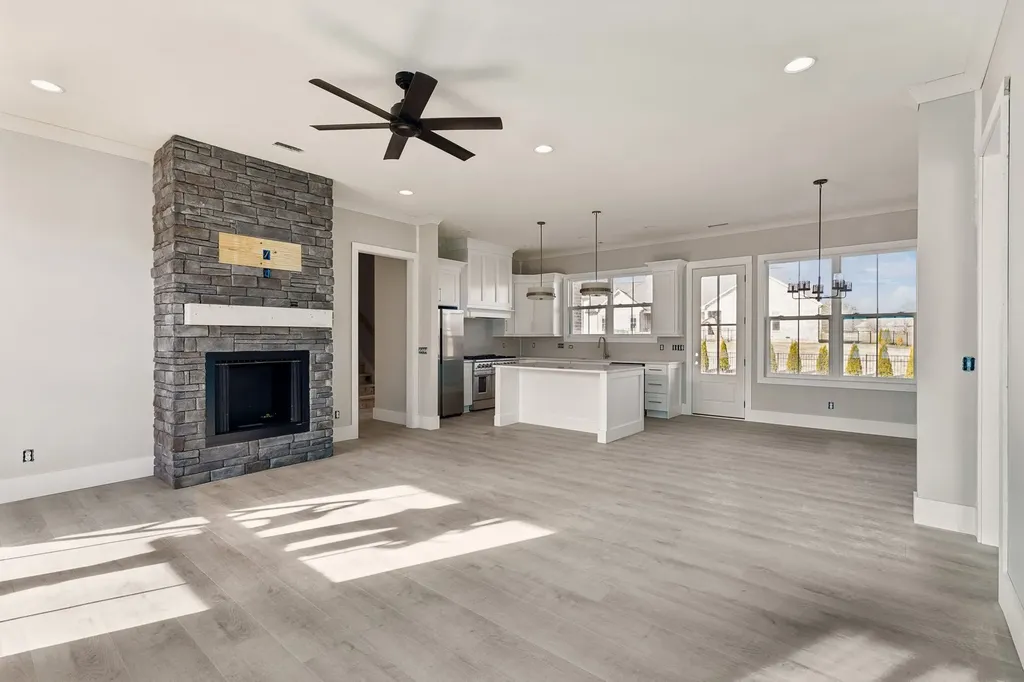 374 Chestnut Oak Avenue Smithville TN 37166