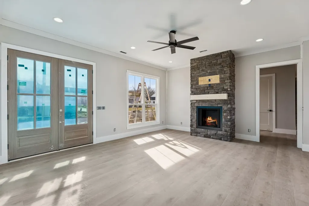 374 Chestnut Oak Avenue Smithville TN 37166