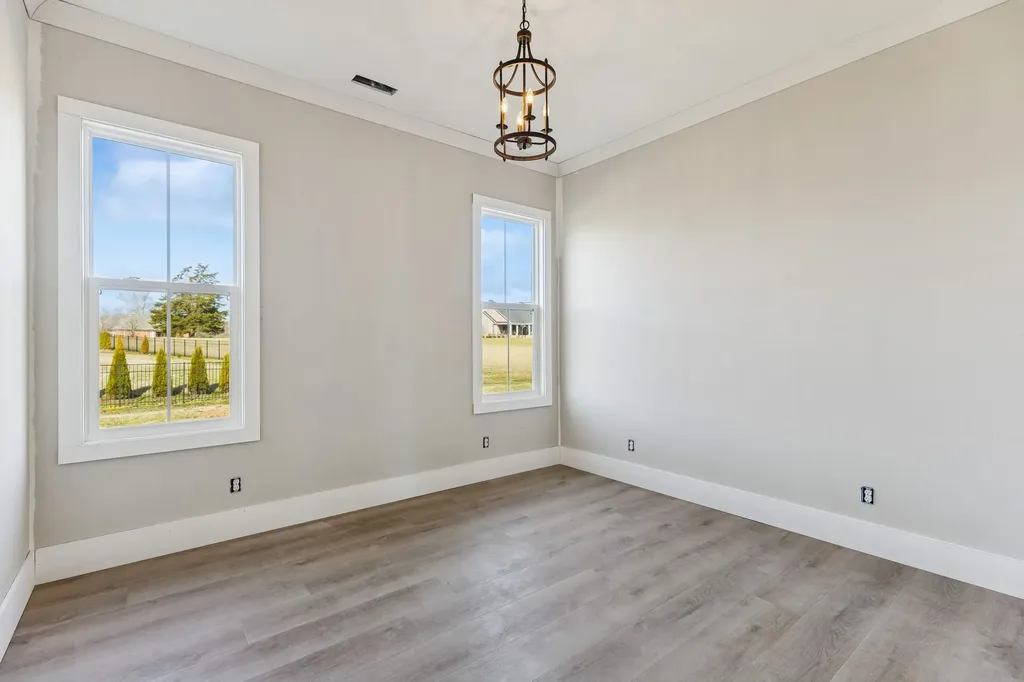 374 Chestnut Oak Avenue Smithville TN 37166