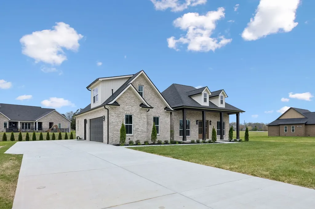 374 Chestnut Oak Avenue Smithville TN 37166