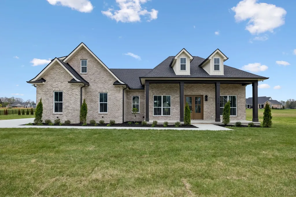 374 Chestnut Oak Avenue Smithville TN 37166