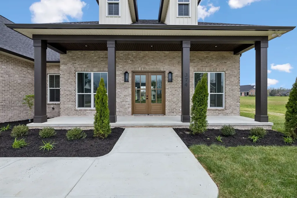 374 Chestnut Oak Avenue Smithville TN 37166