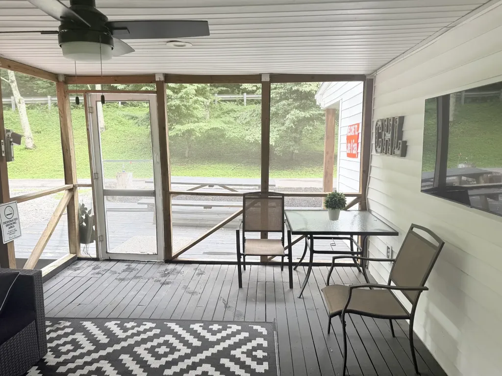 138 Cooper Lane Smithville TN 37166
