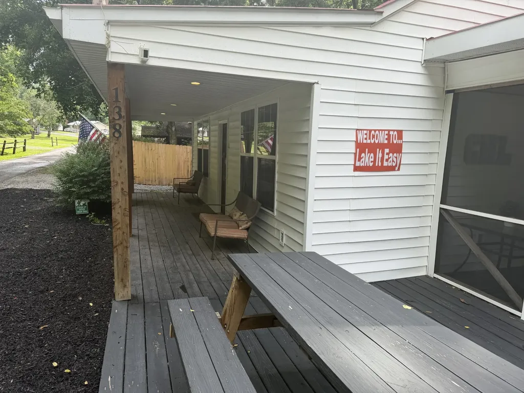 138 Cooper Lane Smithville TN 37166