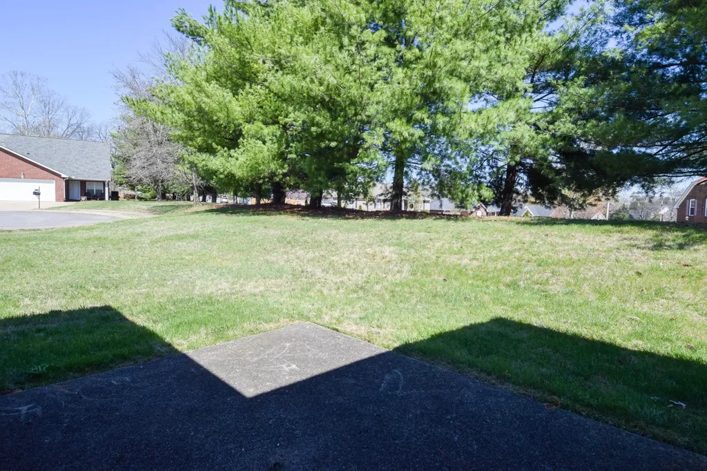 441 Brady Lane Gallatin TN 37066