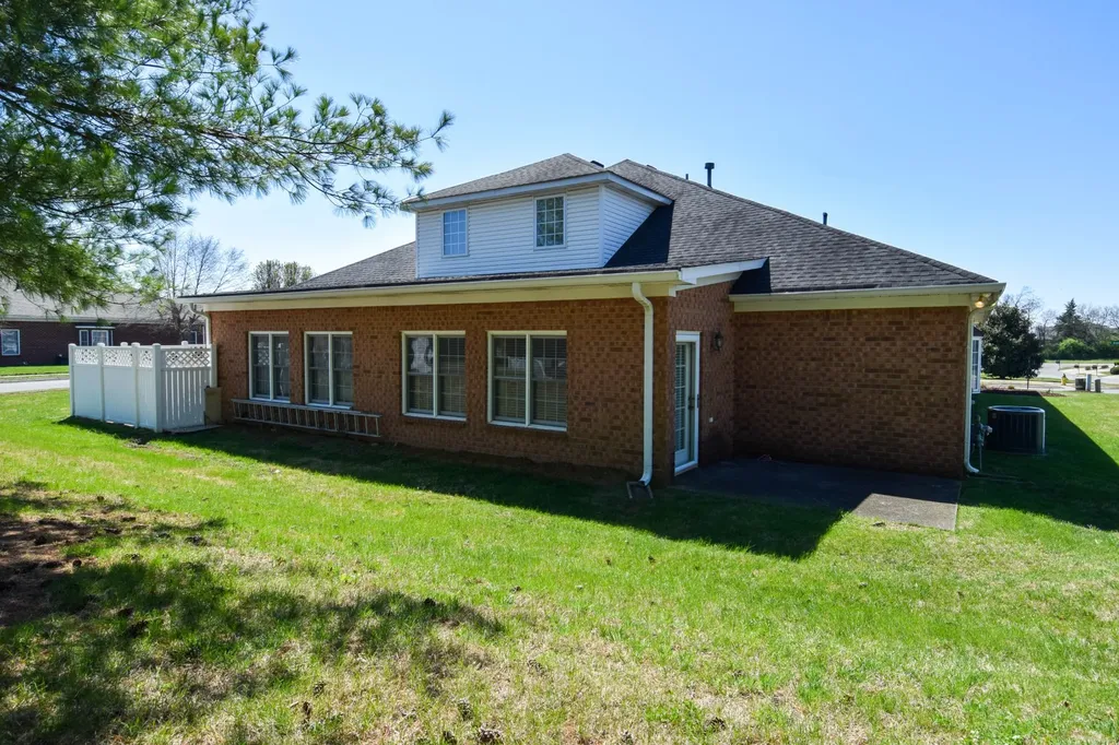 441 Brady Lane Gallatin TN 37066