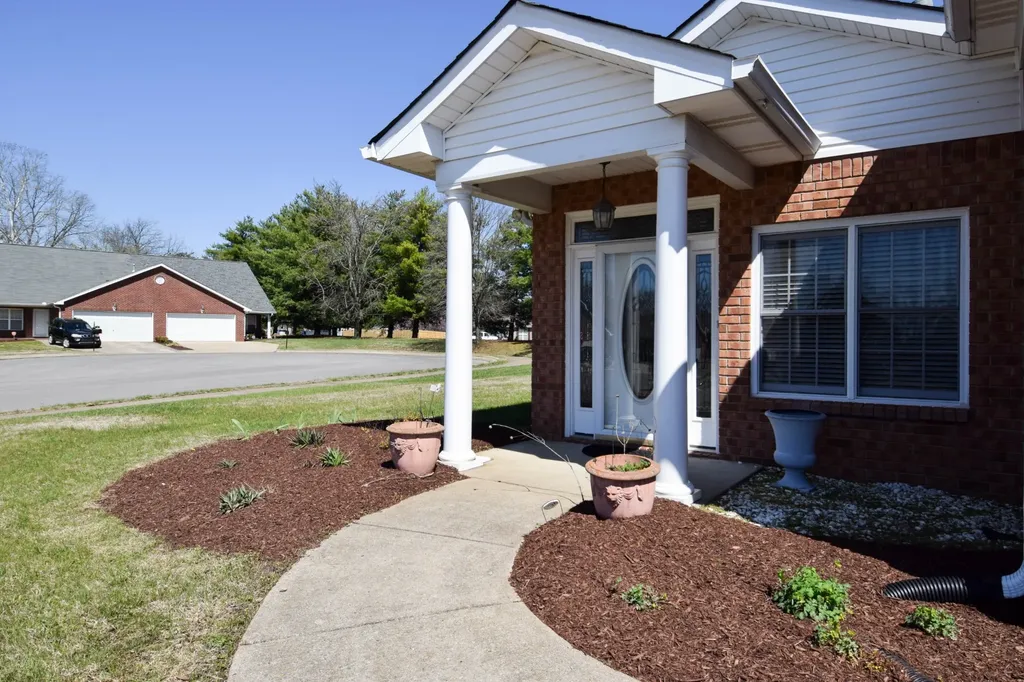 441 Brady Lane Gallatin TN 37066