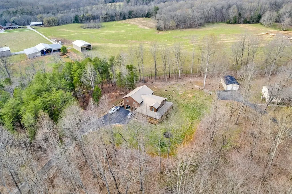 465 Hickory Lane Sparta TN 38583