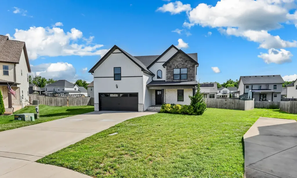 105 Wilburn Court Clarksville TN 37043
