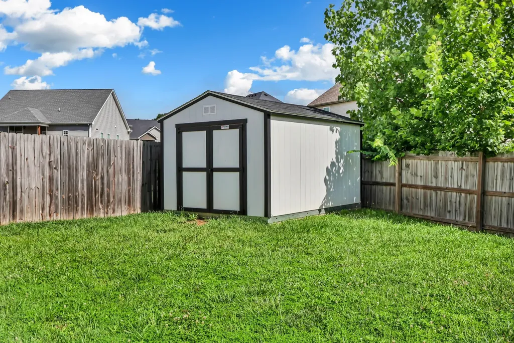 105 Wilburn Court Clarksville TN 37043