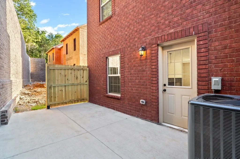 445 Oak Street Clarksville TN 37042
