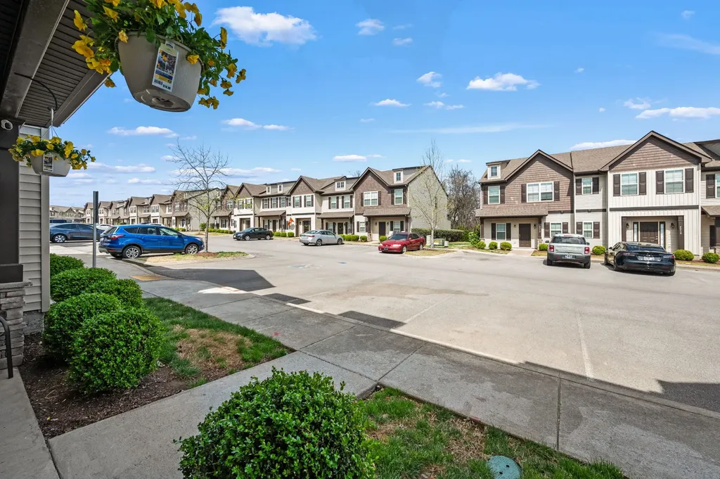 5311 Tony Lama Lane Murfreesboro TN 37128