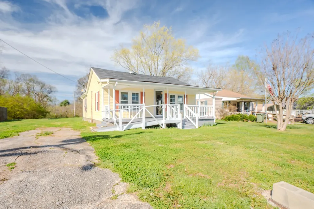 410 Palmer Street Lawrenceburg TN 38464