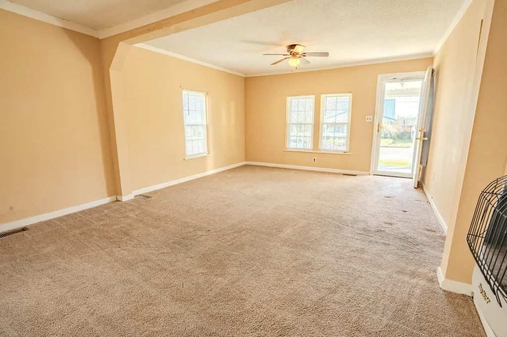 410 Palmer Street Lawrenceburg TN 38464