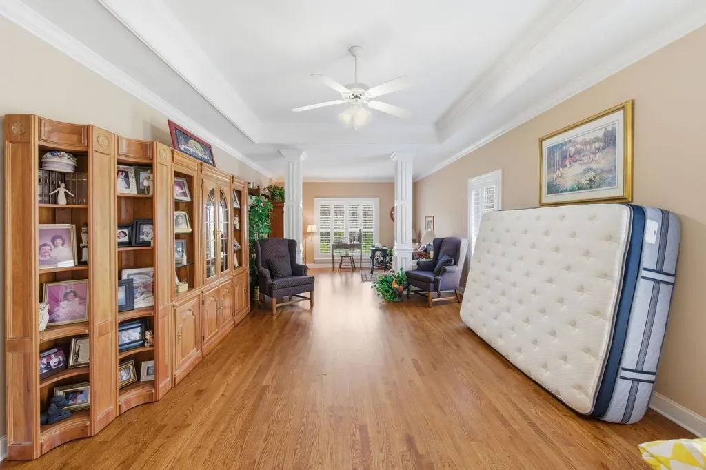 5212 Ravens Glen Nashville TN 37211