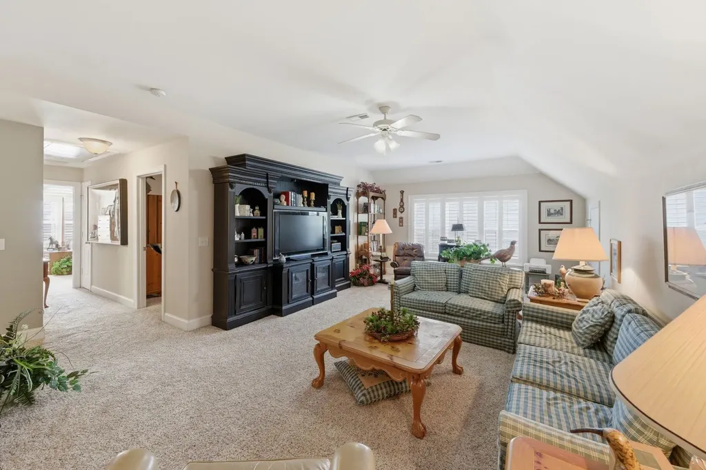 5212 Ravens Glen Nashville TN 37211