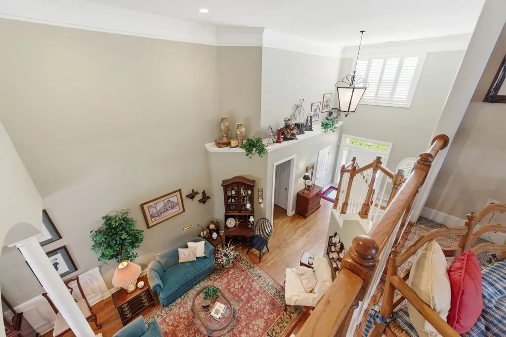 5212 Ravens Glen Nashville TN 37211