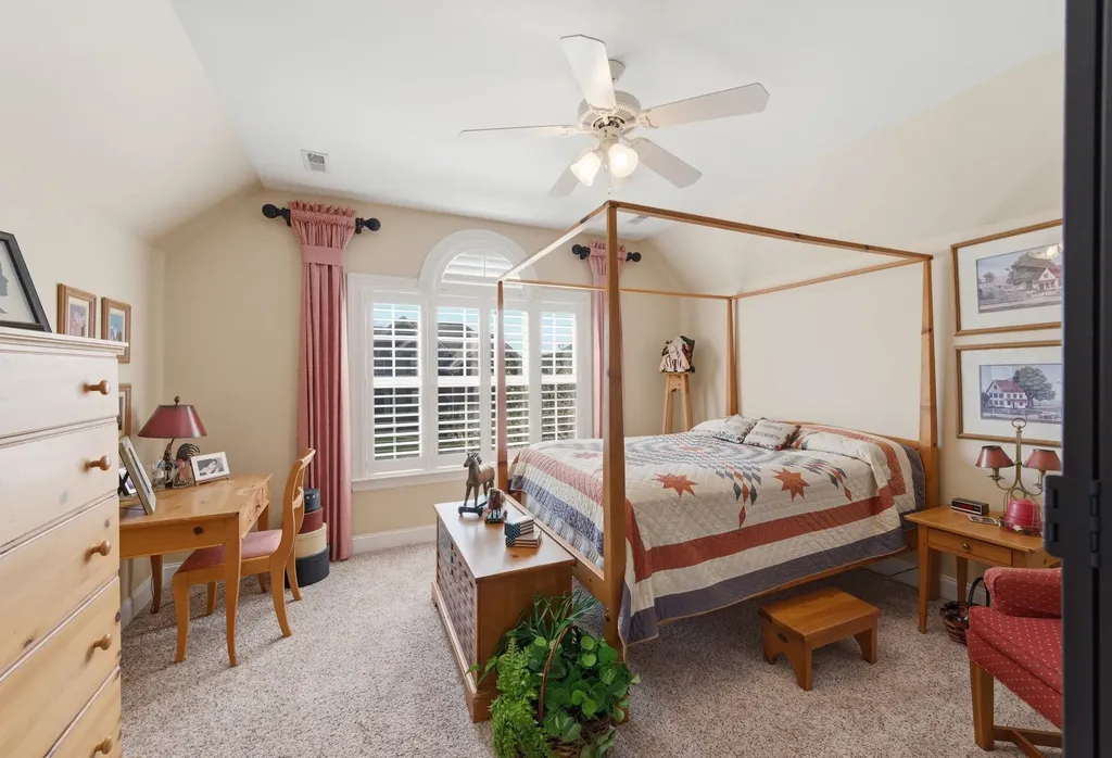 5212 Ravens Glen Nashville TN 37211