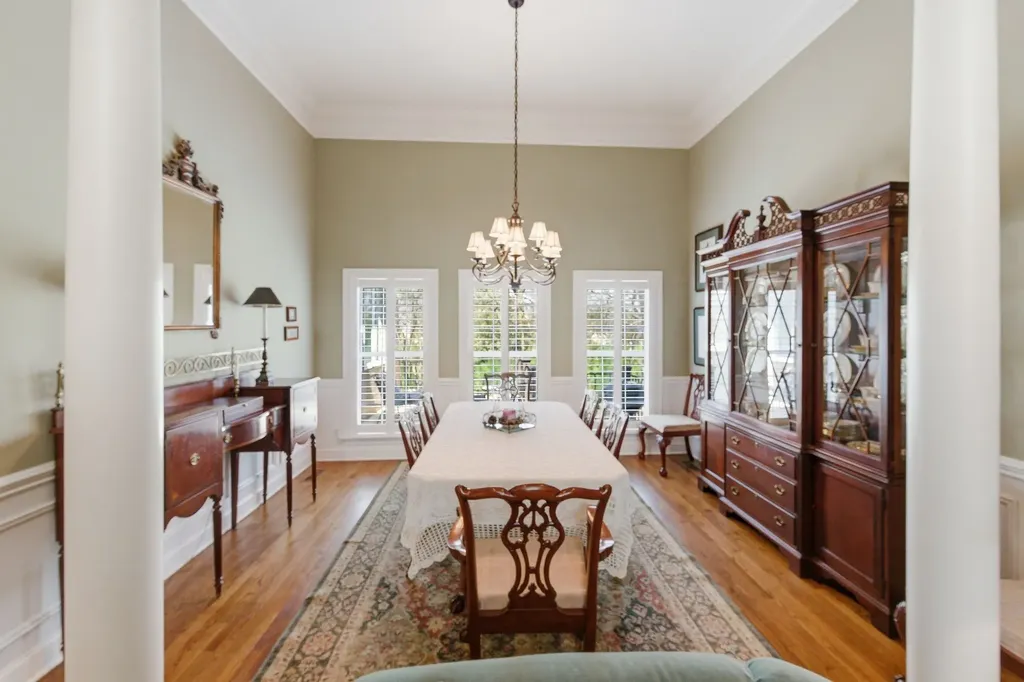 5212 Ravens Glen Nashville TN 37211