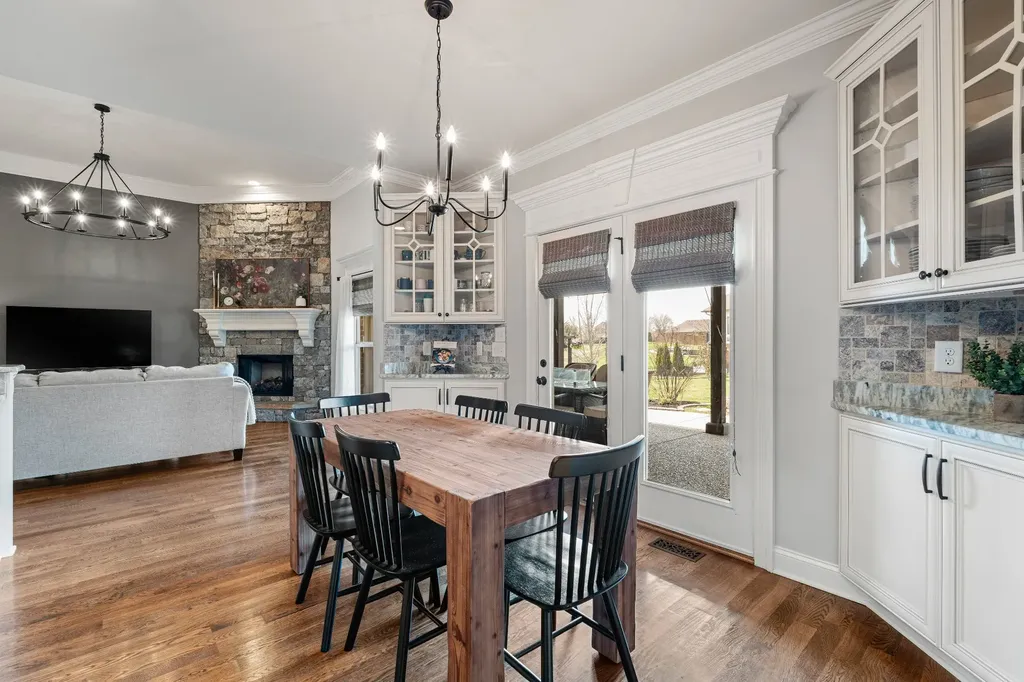 2726 Cherrydale Drive Lebanon TN 37087