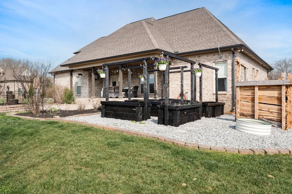2726 Cherrydale Drive Lebanon TN 37087
