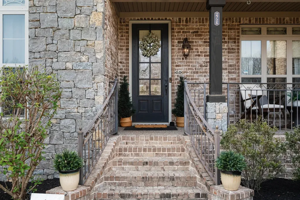 2726 Cherrydale Drive Lebanon TN 37087