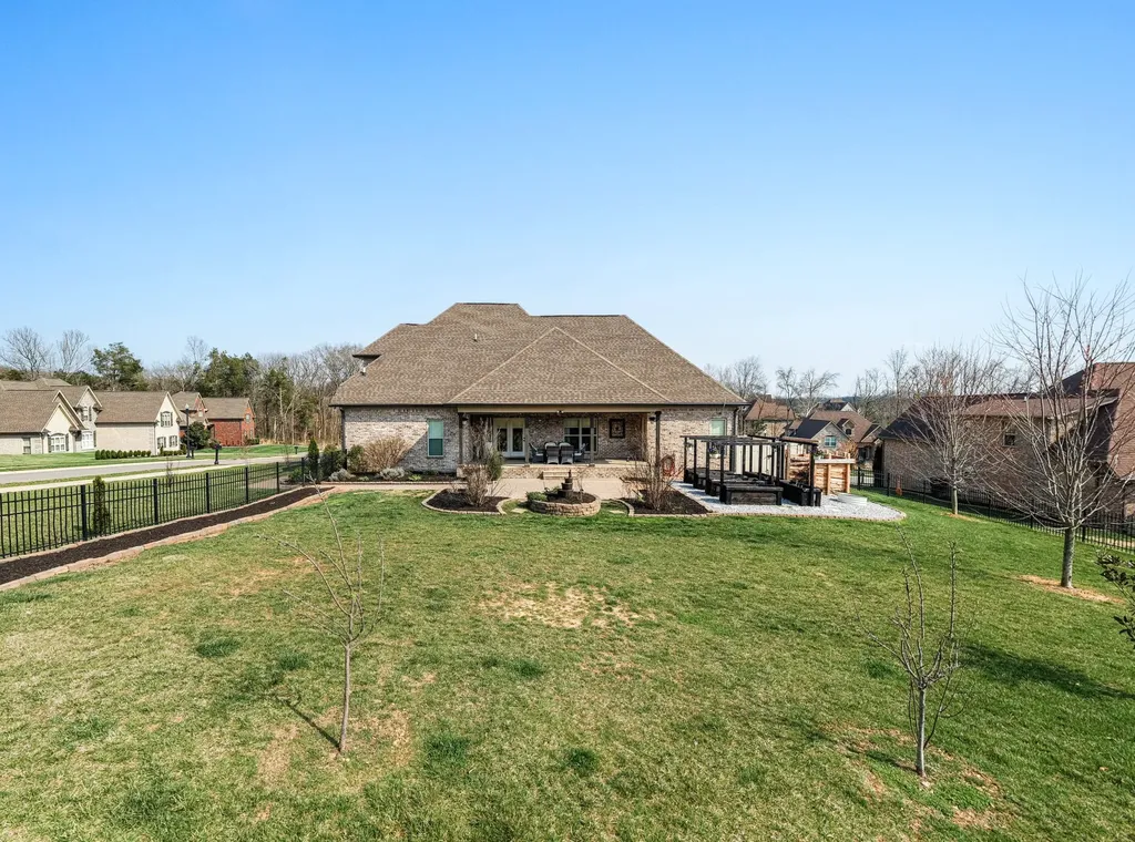 2726 Cherrydale Drive Lebanon TN 37087