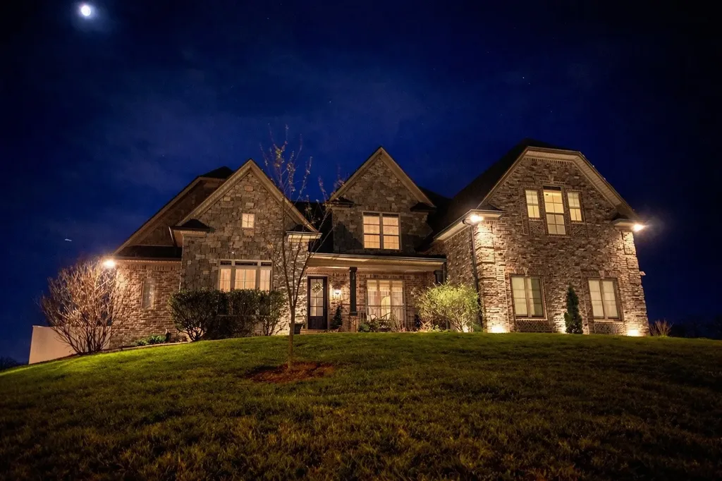 2726 Cherrydale Drive Lebanon TN 37087