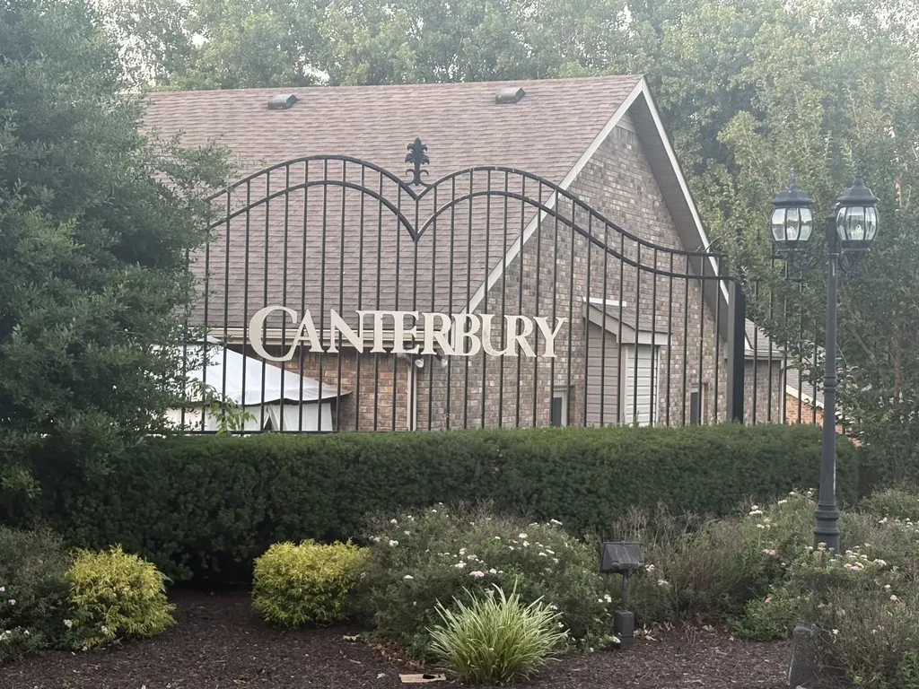 407 Country Club Court Clarksville TN 37043