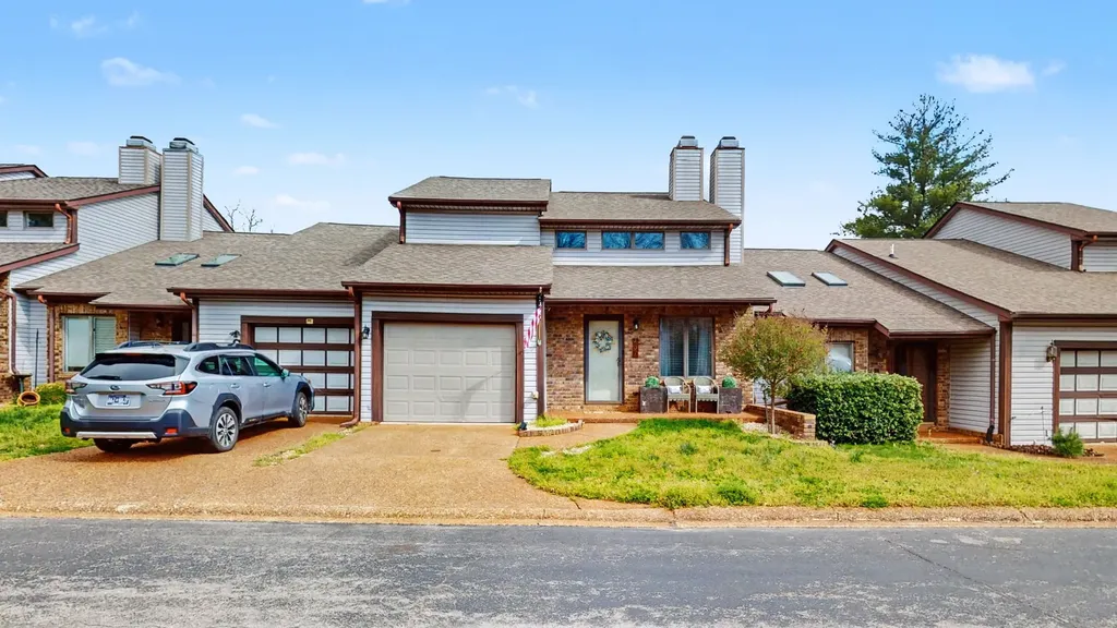 407 Country Club Court Clarksville TN 37043