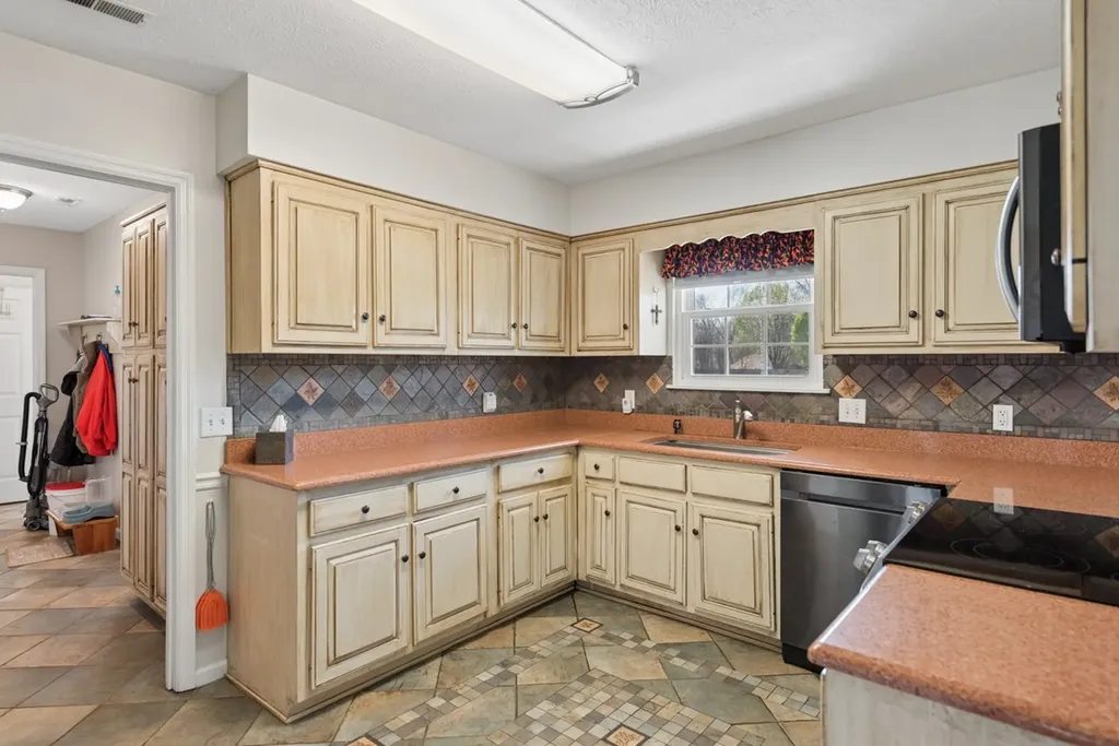503 Cedar Brook Drive White House TN 37188