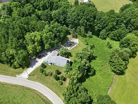 314 Smyrna Road Byrdstown TN 38549