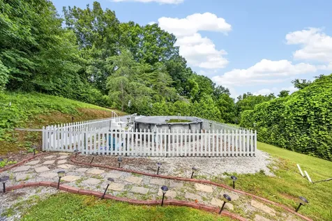 314 Smyrna Road Byrdstown TN 38549