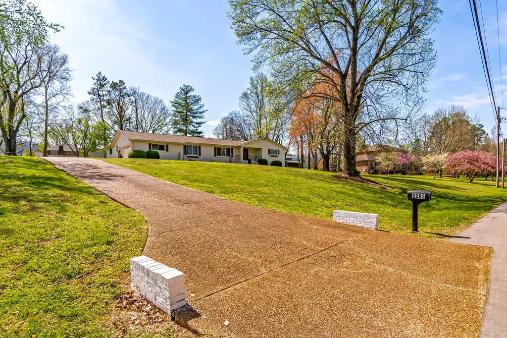 2203 Oakwood Court Franklin TN 37064