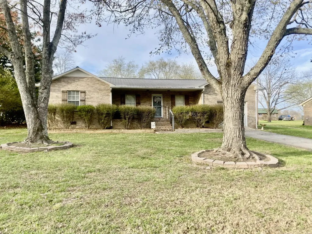 694 Mcquade Circle Mcminnville TN 37110