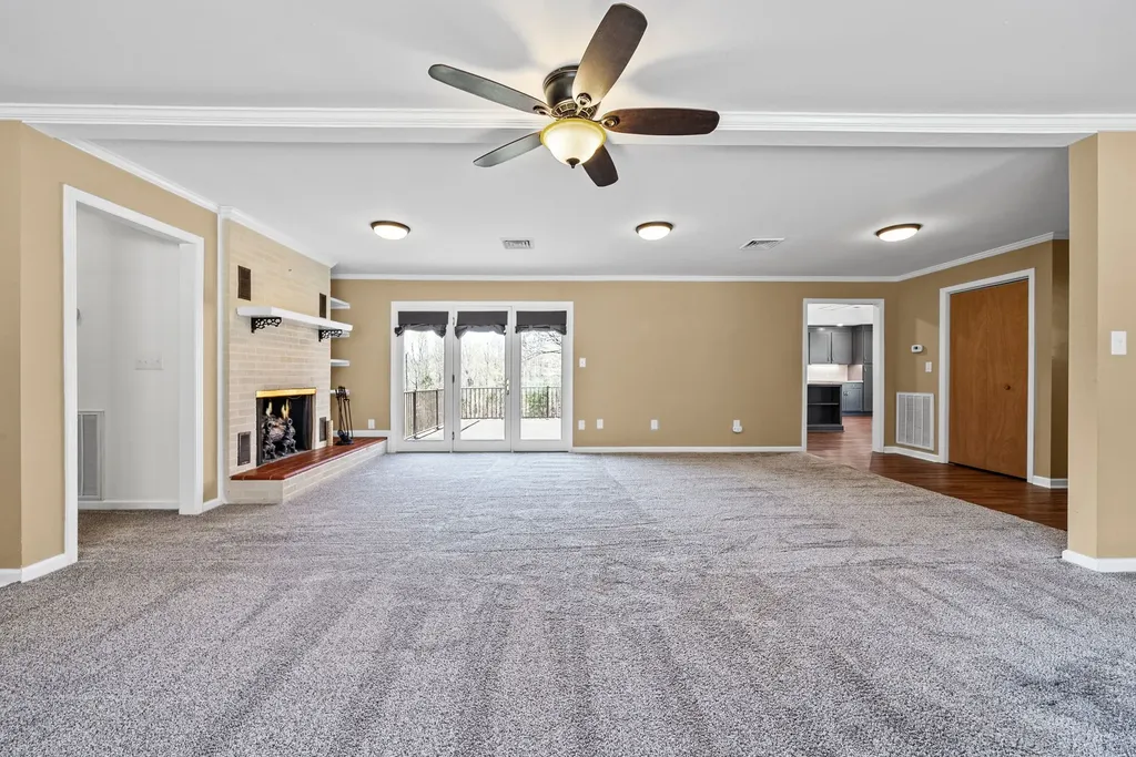 1718 Seven Mile Ferry Road Clarksville TN 37040