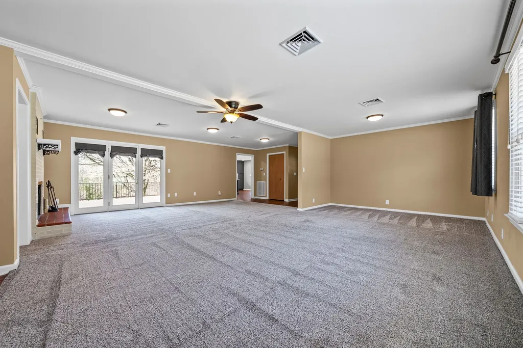 1718 Seven Mile Ferry Road Clarksville TN 37040