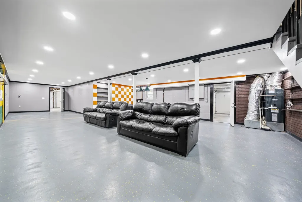 1718 Seven Mile Ferry Road Clarksville TN 37040