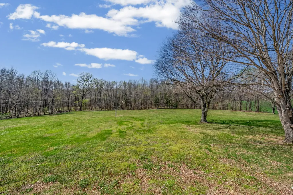 1718 Seven Mile Ferry Road Clarksville TN 37040