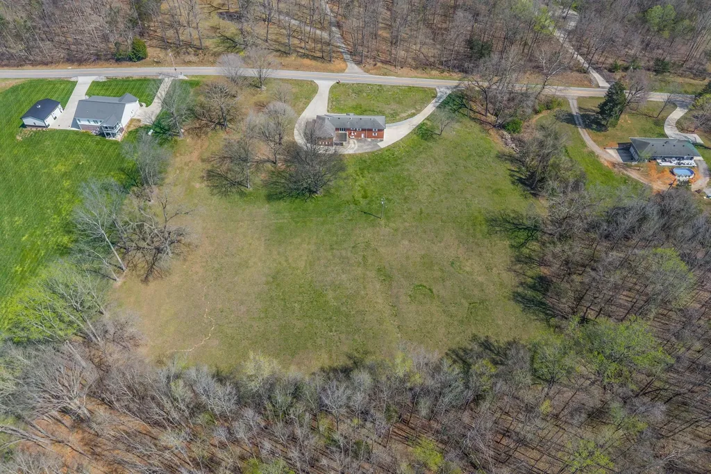 1718 Seven Mile Ferry Road Clarksville TN 37040