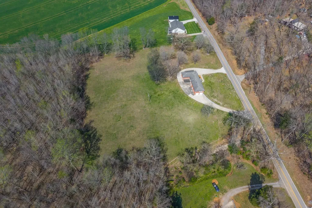 1718 Seven Mile Ferry Road Clarksville TN 37040