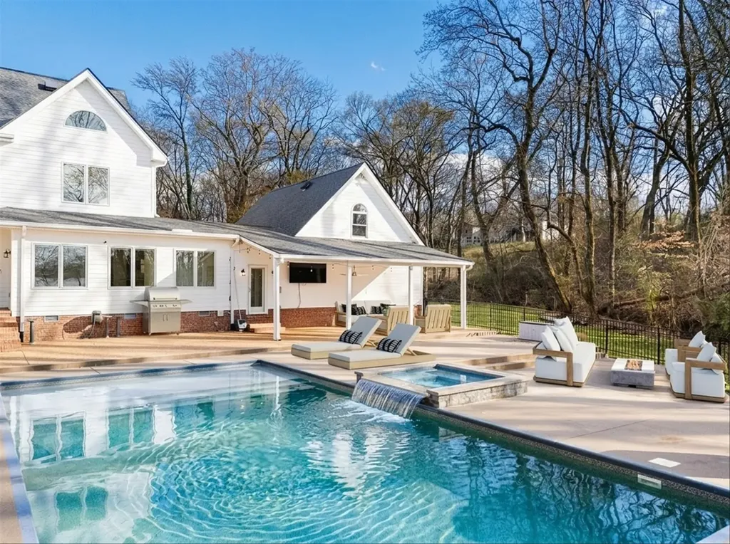 3863 Saundersville Ferry Road Mount Juliet TN 37122