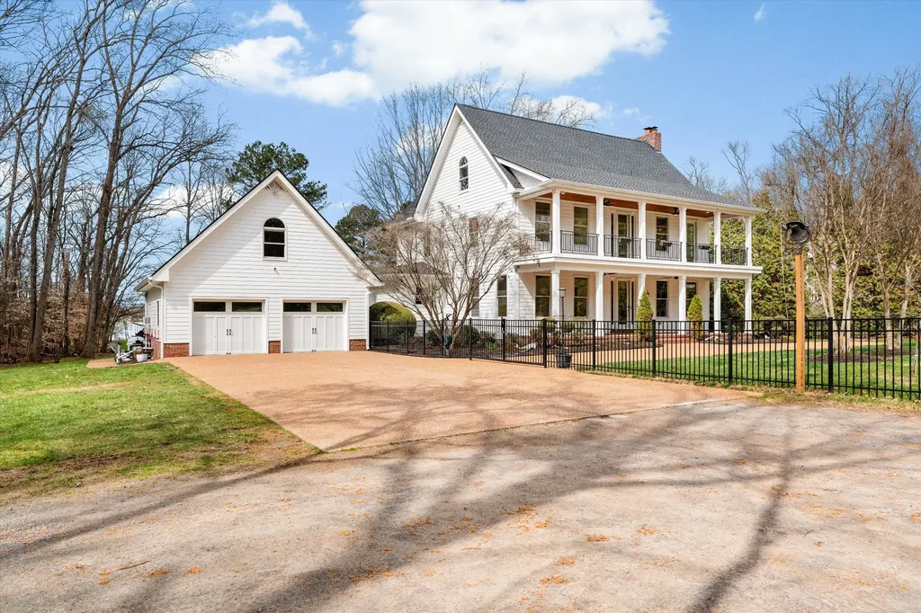 3863 Saundersville Ferry Road Mount Juliet TN 37122